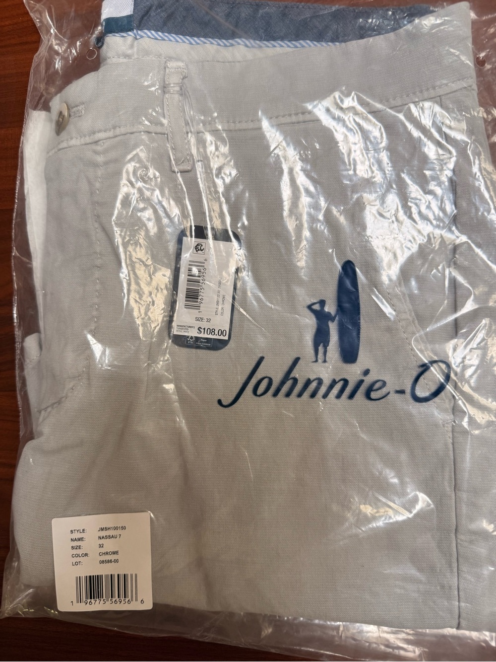 johnnie-O Light Gray Flat Front Men’s Shorts - Picture 2 of 3